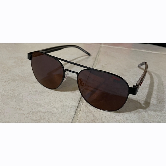 Hugo Boss Other - HUGO Hugo Boss Aviator Sunglasses Black